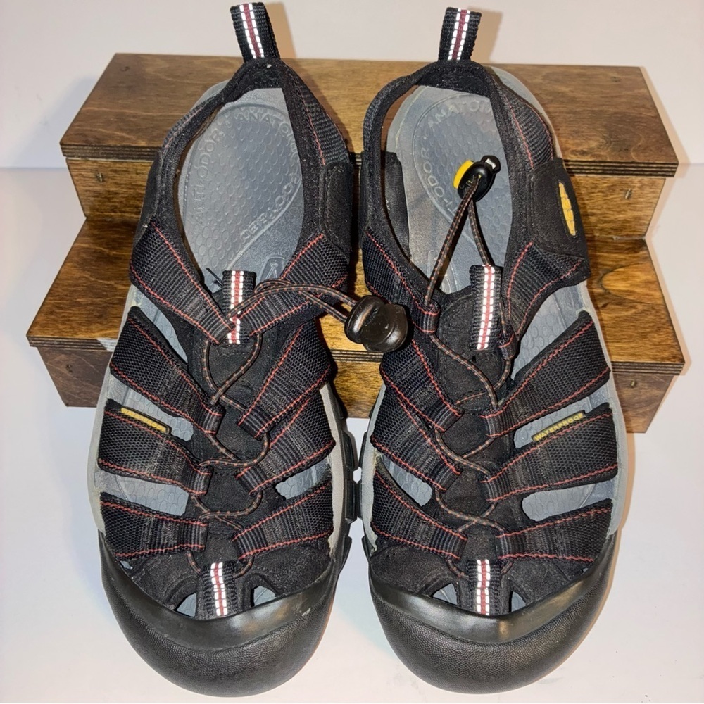 Keen Newport Women's 9 Water Sandals Hiking Trail Closed Toe Waterproof Black